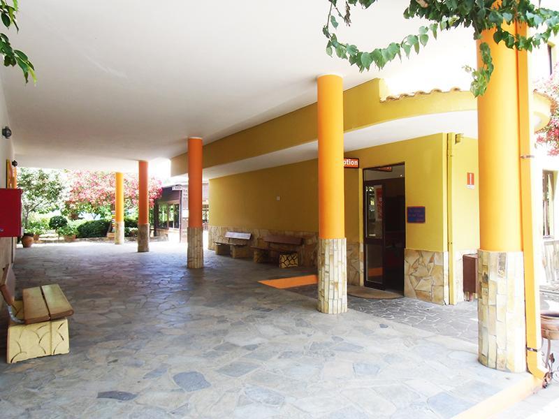 Villaggio Hotel Club Calanovellamare Пирайно Екстериор снимка
