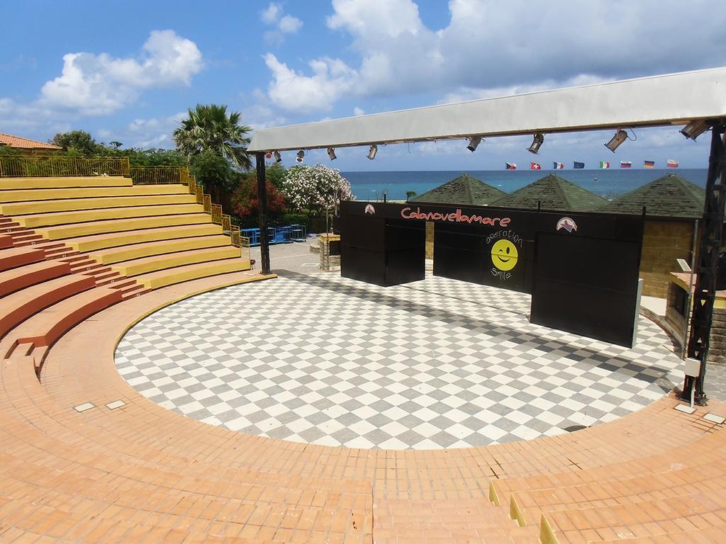 Villaggio Hotel Club Calanovellamare Пирайно Екстериор снимка