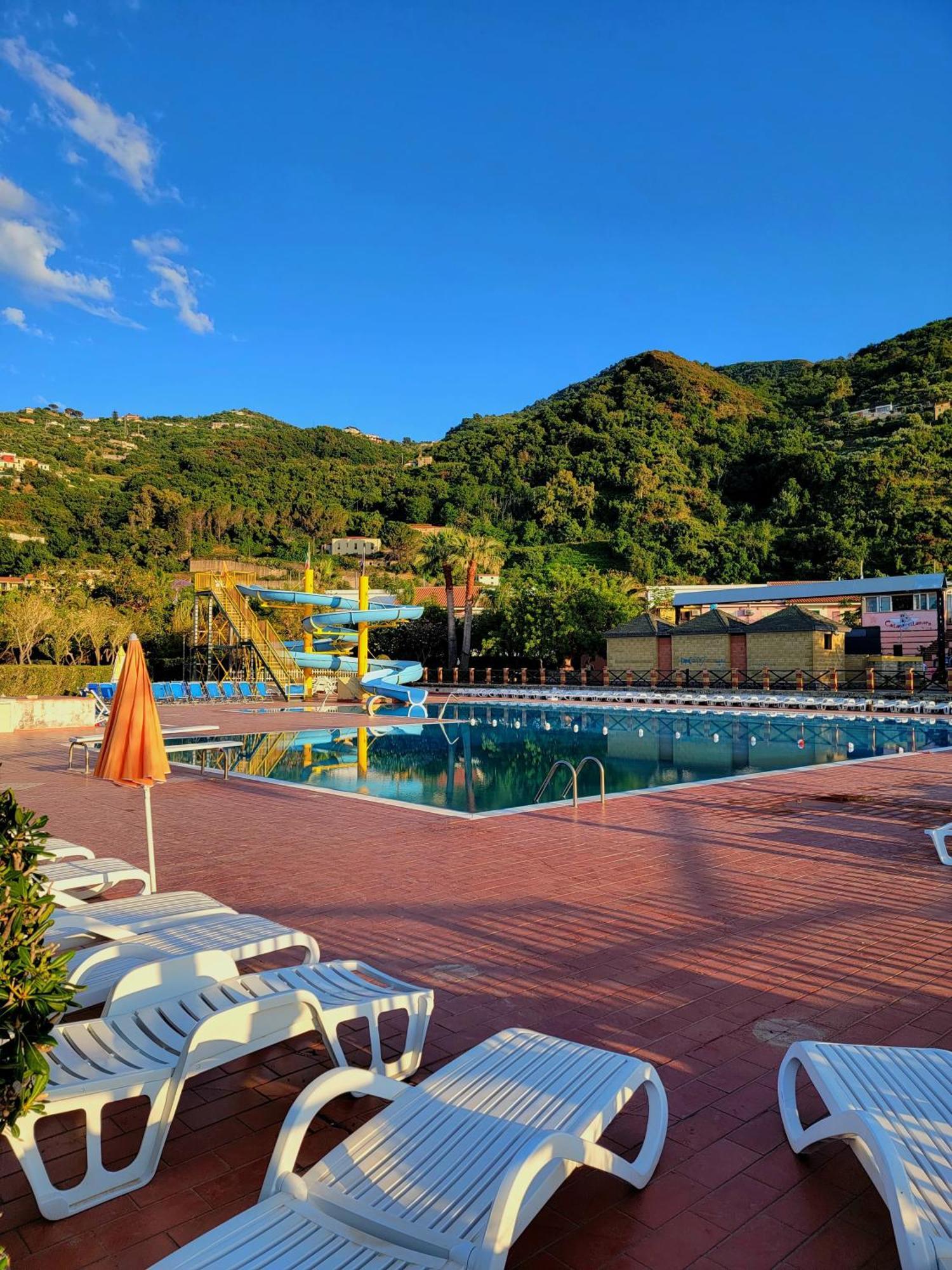 Villaggio Hotel Club Calanovellamare Пирайно Екстериор снимка