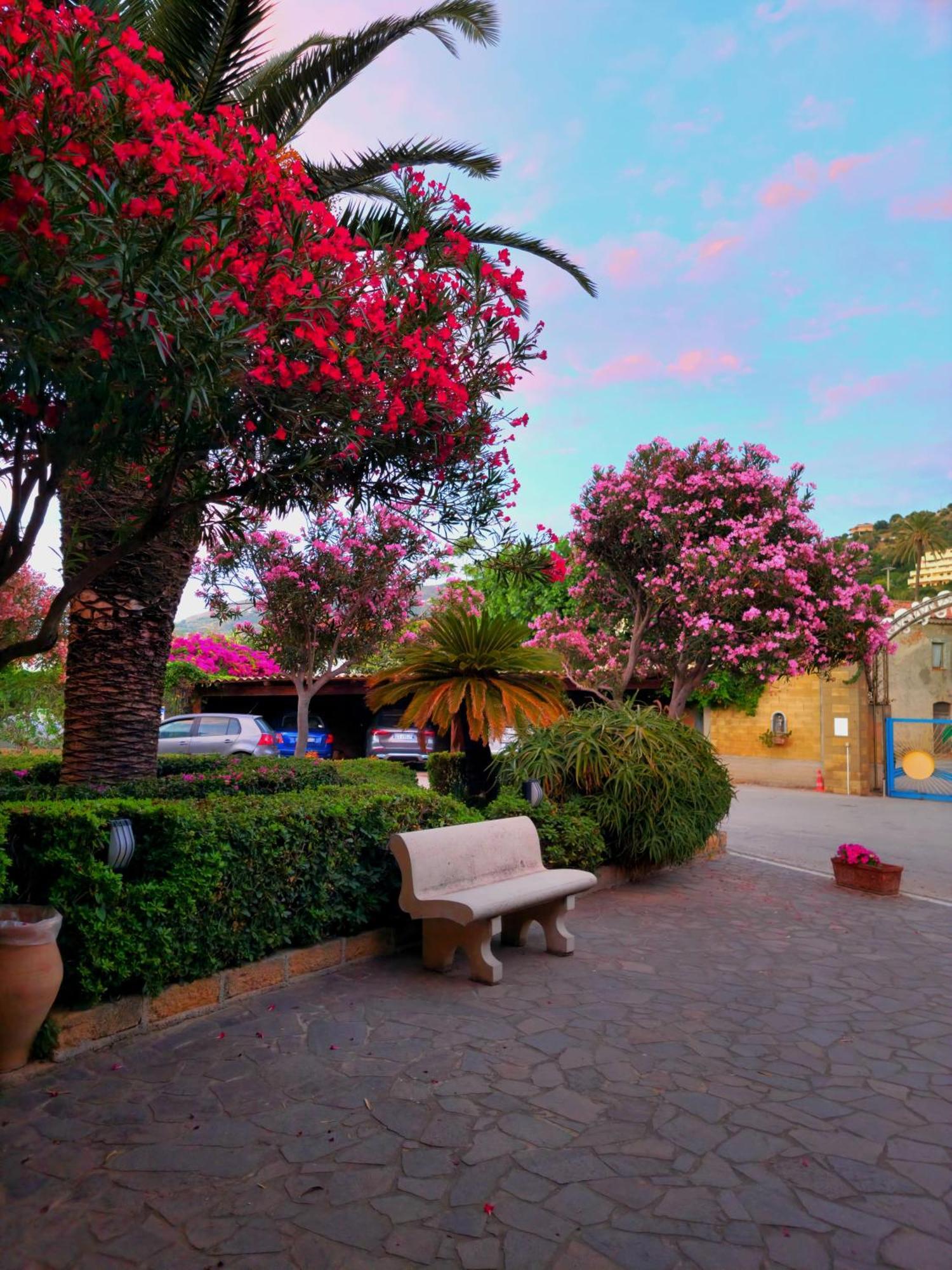 Villaggio Hotel Club Calanovellamare Пирайно Екстериор снимка