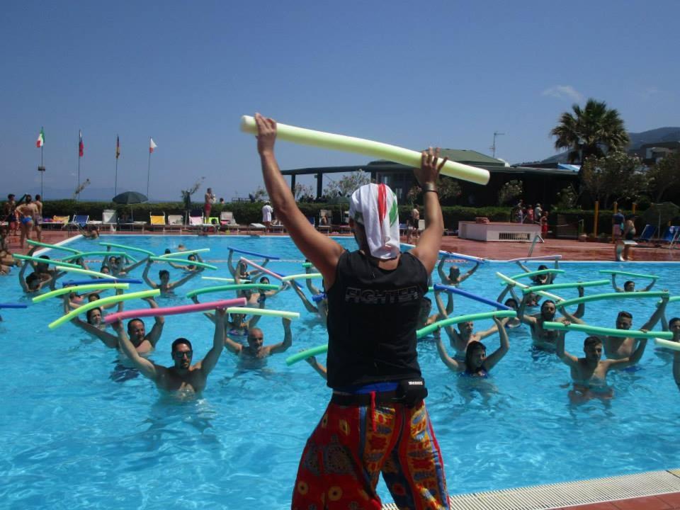 Villaggio Hotel Club Calanovellamare Пирайно Екстериор снимка