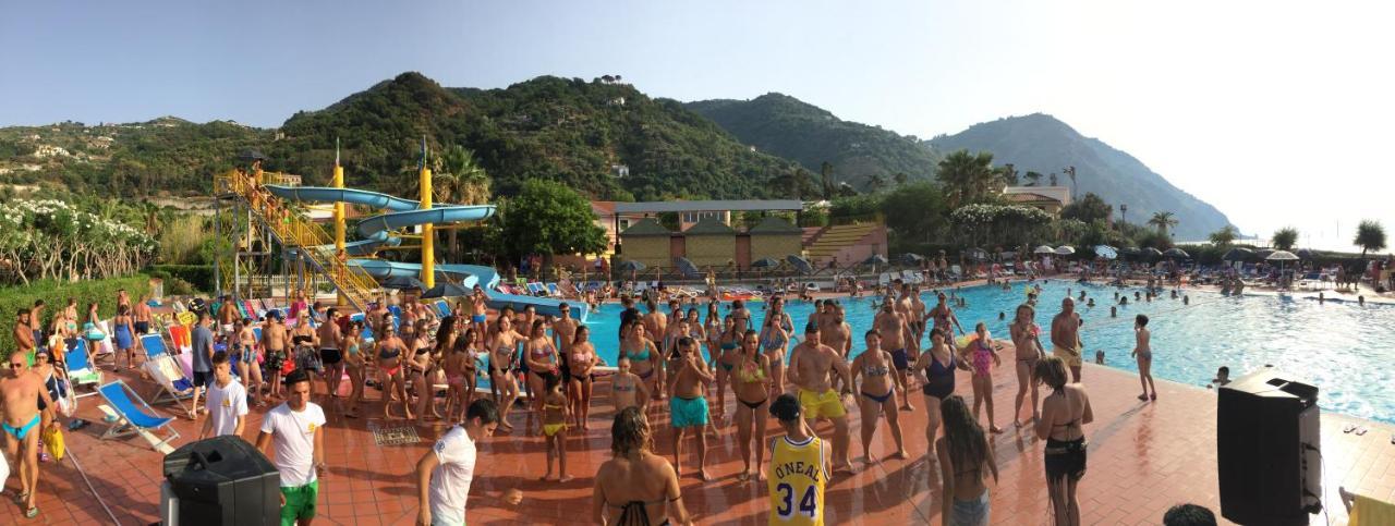 Villaggio Hotel Club Calanovellamare Пирайно Екстериор снимка
